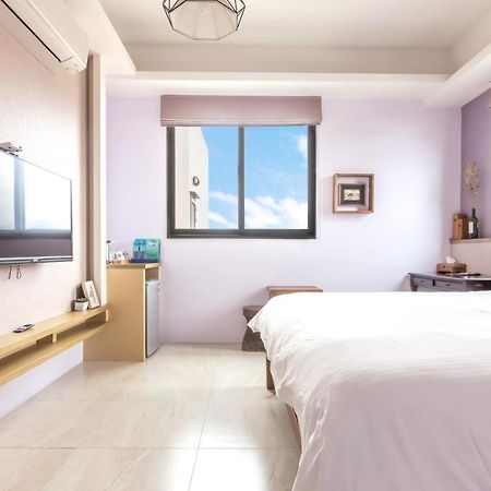 Jhongshan Building Bed And Breakfast Hualien stad Exteriör bild