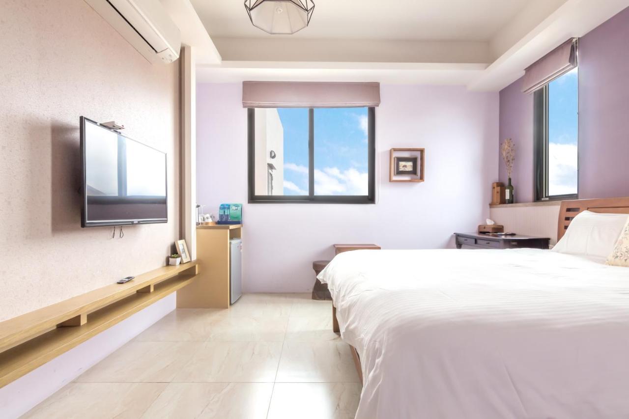 Jhongshan Building Bed And Breakfast Hualien stad Exteriör bild