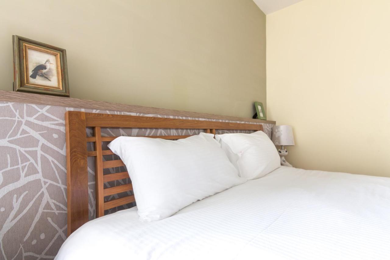 Jhongshan Building Bed And Breakfast Hualien stad Exteriör bild